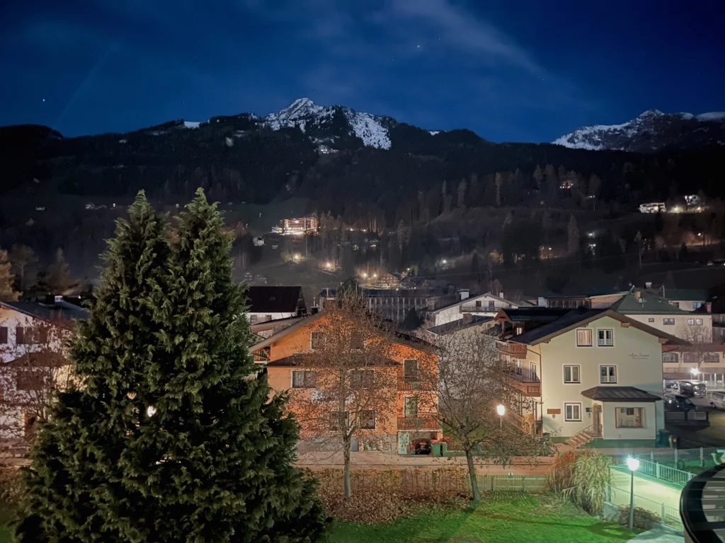 Gesund & Bewusst mit Leichtigkeit durchs leben | Mensch & Raum | GesundSein Coach | Yoga Retreat | Alpenhau Gastein | Night